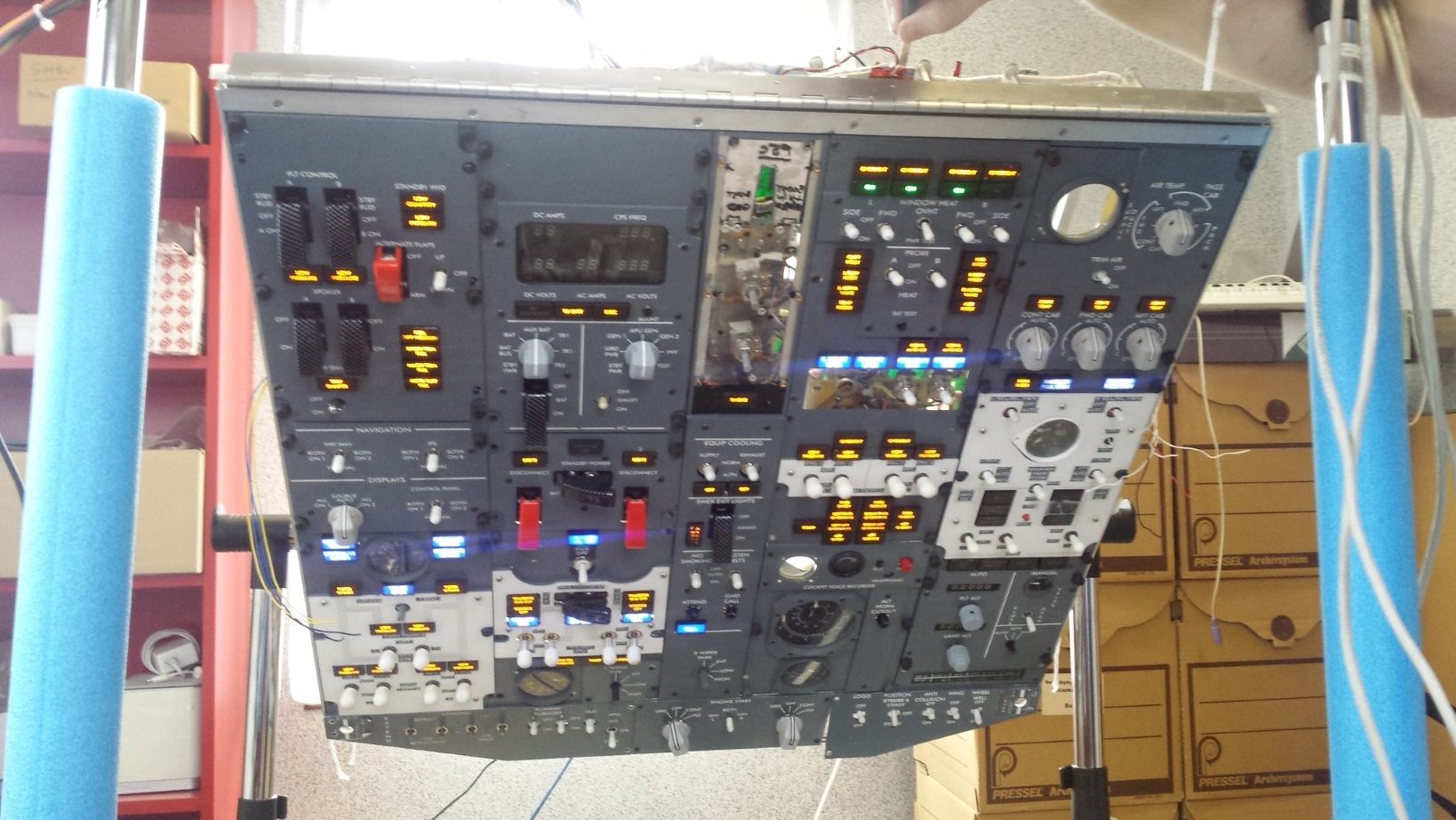 FWD overhead panel 03